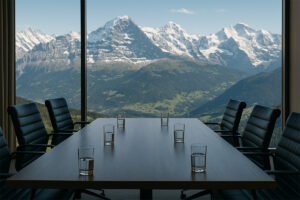 zakelijke meeting in de zwitserse alpen